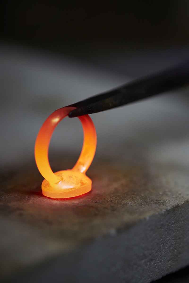 anillo-joyeria-artesanal-profesional-joyas-medida-autor Taller de joyería artesanal producción de piezas a medida