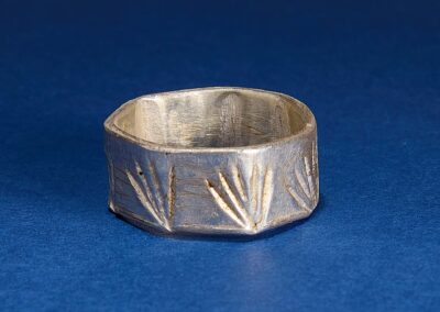 Anillo de plata creado artesanalmente pieza única