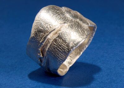 Anillo de plata creado artesanalmente pieza única