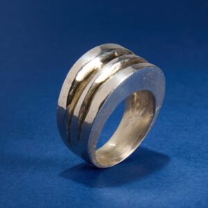Anillo de plata creado artesanalmente pieza única