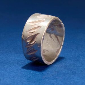 Anillo de plata creado artesanalmente pieza única